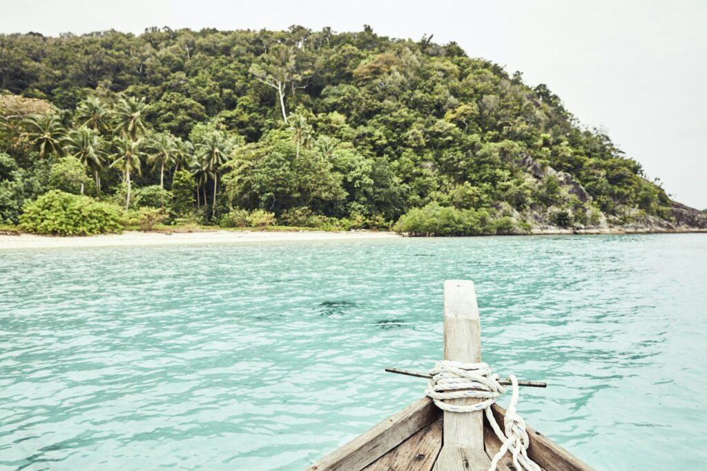 Private Komodo Island Tour: Speedboat Charter Costs & When It’s Worth It
